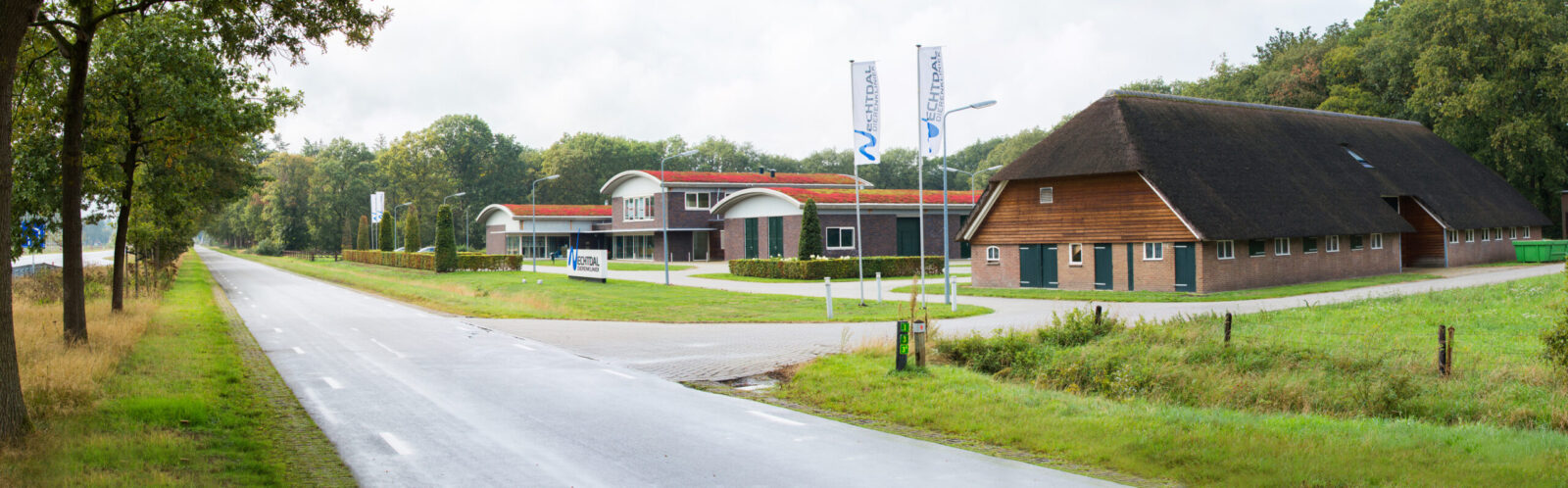 Paardenarts.nl - Dierenkliniek Vechtdal - Praktijk vooraanzicht